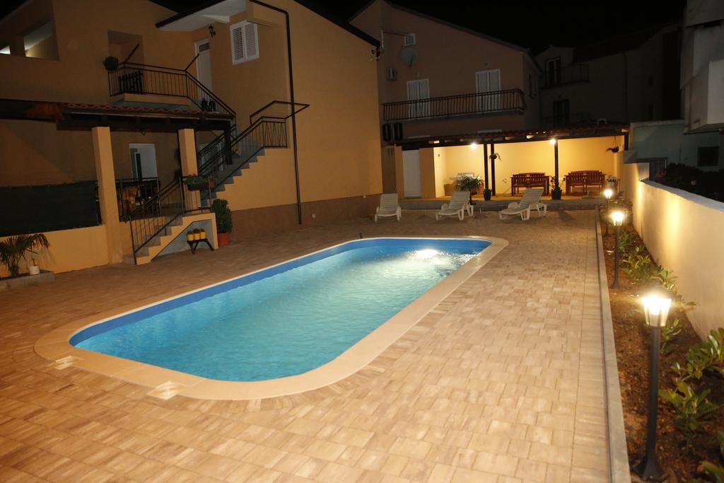 Apartmani Sprljan Водице Екстер'єр фото